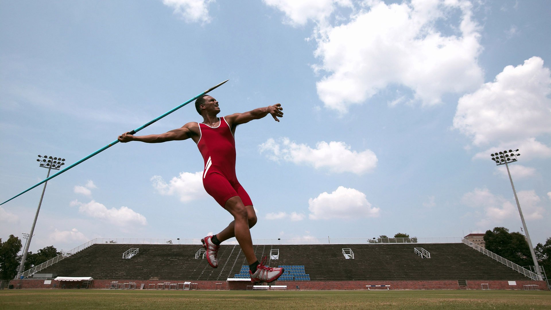 _奇才队士气如虹，不屈不挠取胜_，奇才队员