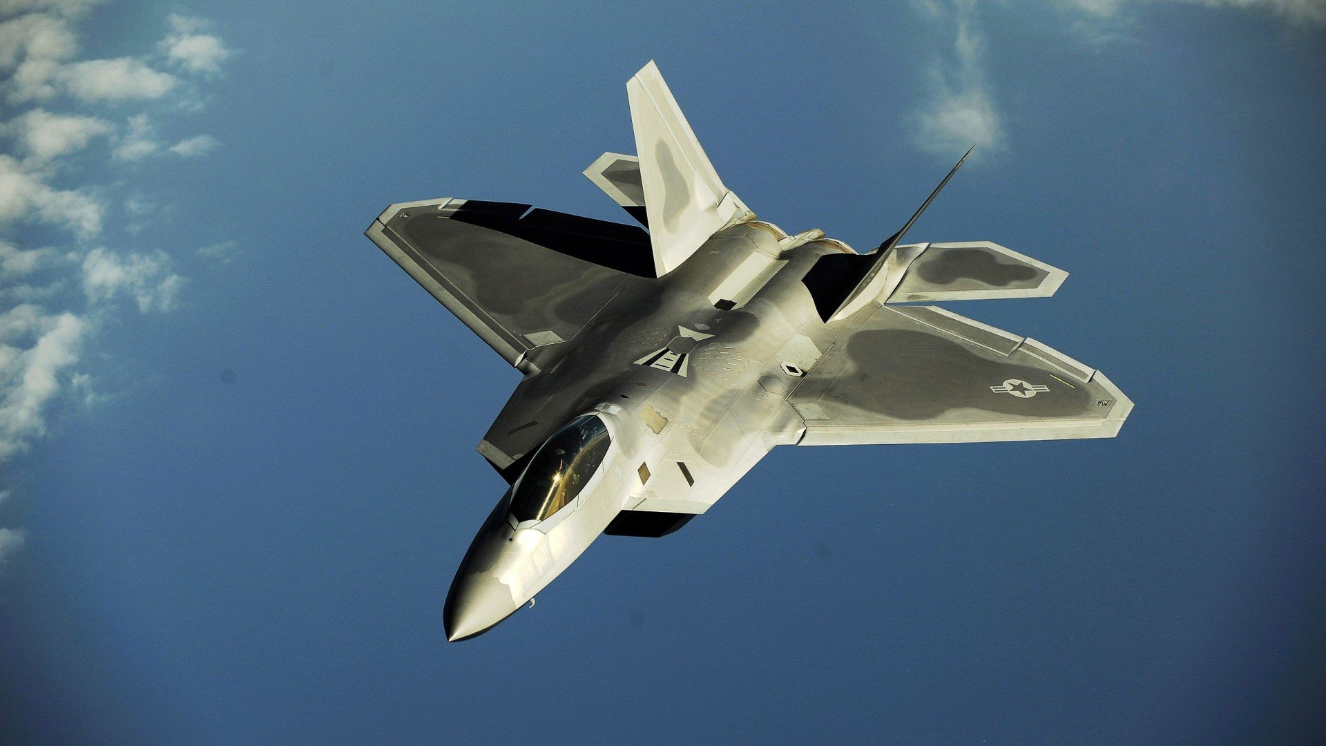 “法甲豪门鏖战,争夺最后的冠军席位”,法甲豪门宣布全队停薪