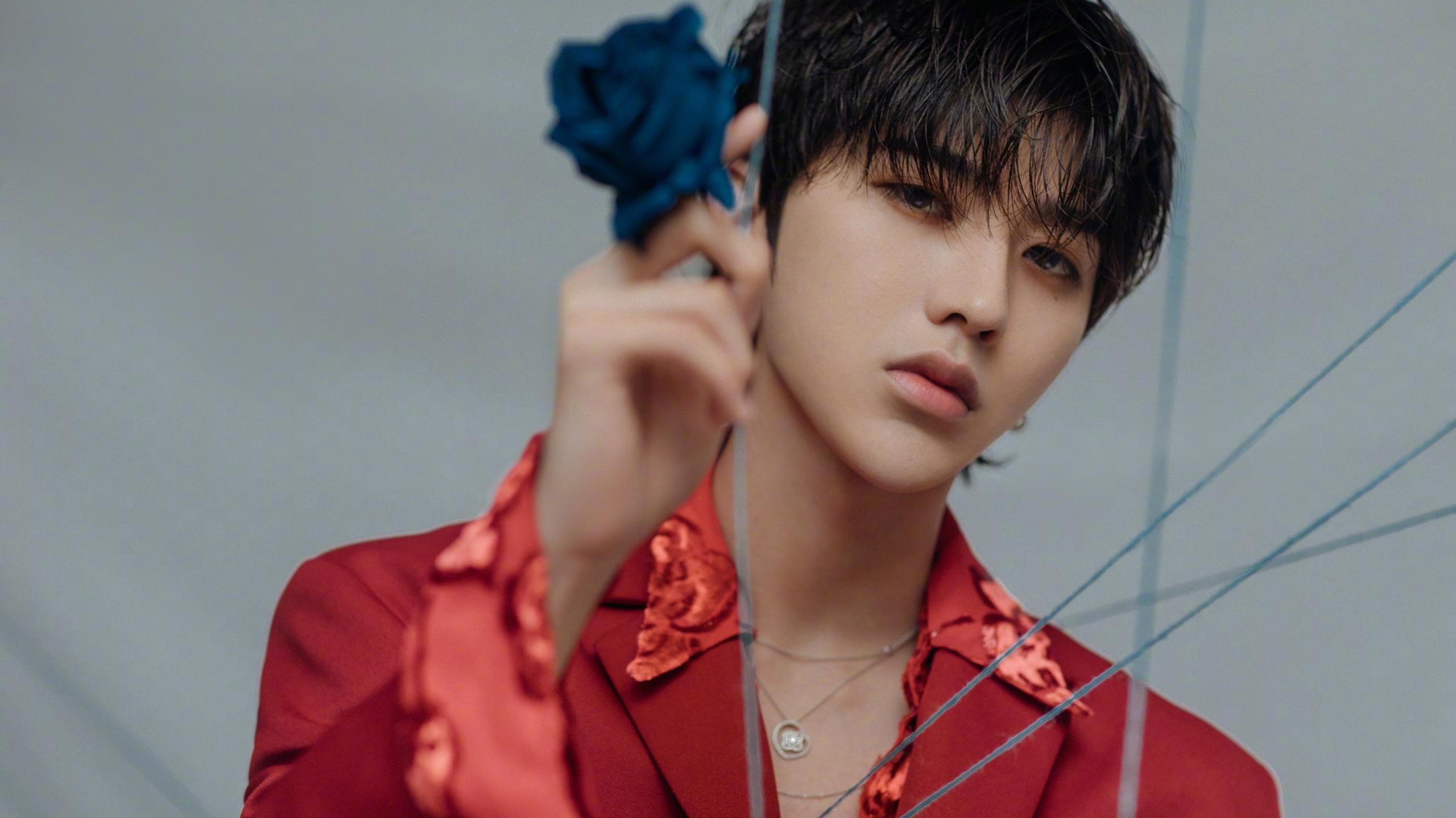 足球比赛解说语言风格更加亲民化,足球比赛经典解说词