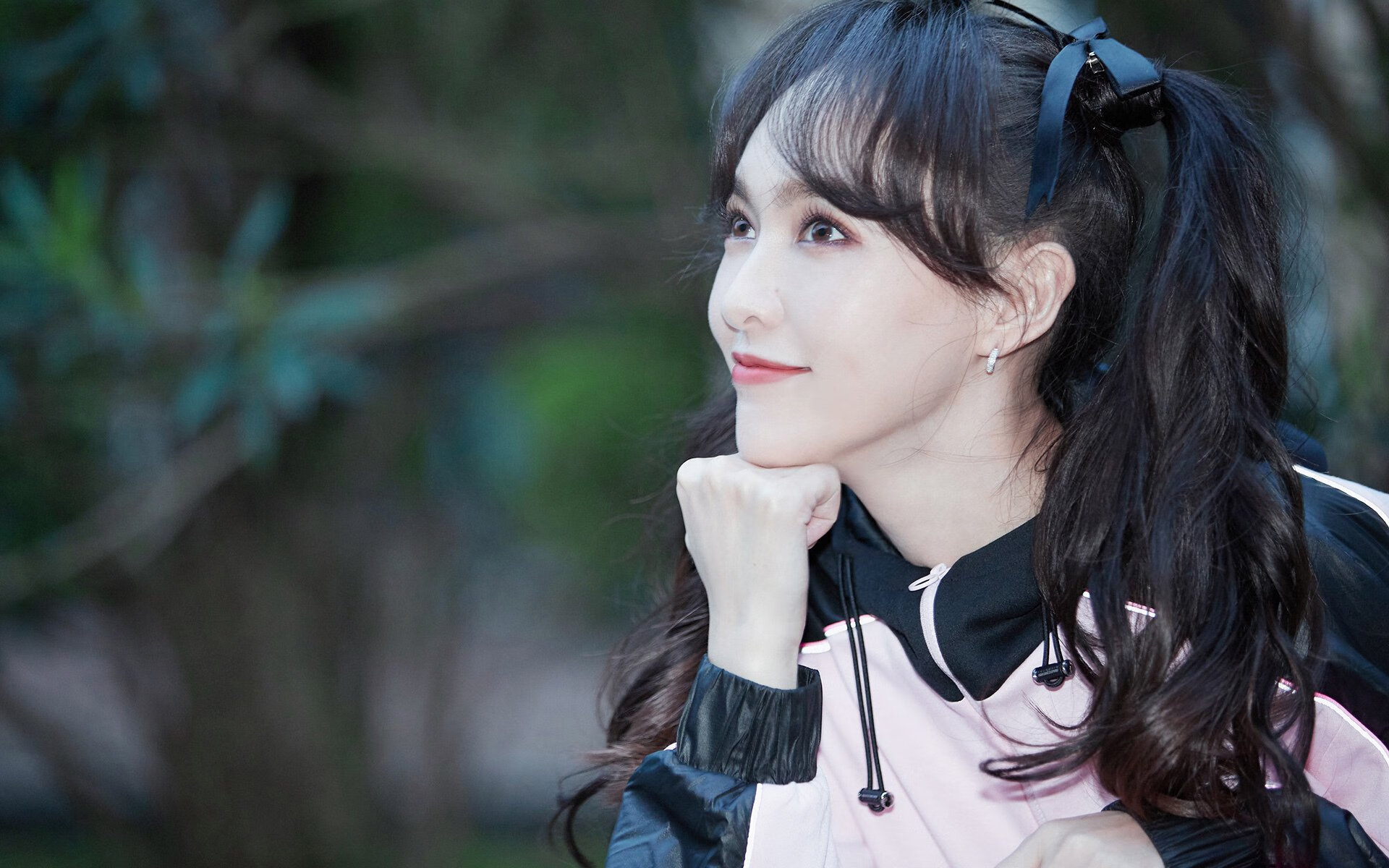 九游APP官网-欧冠赛场惊喜连连，实力球队相继被淘汰，欧冠淘汰赛制