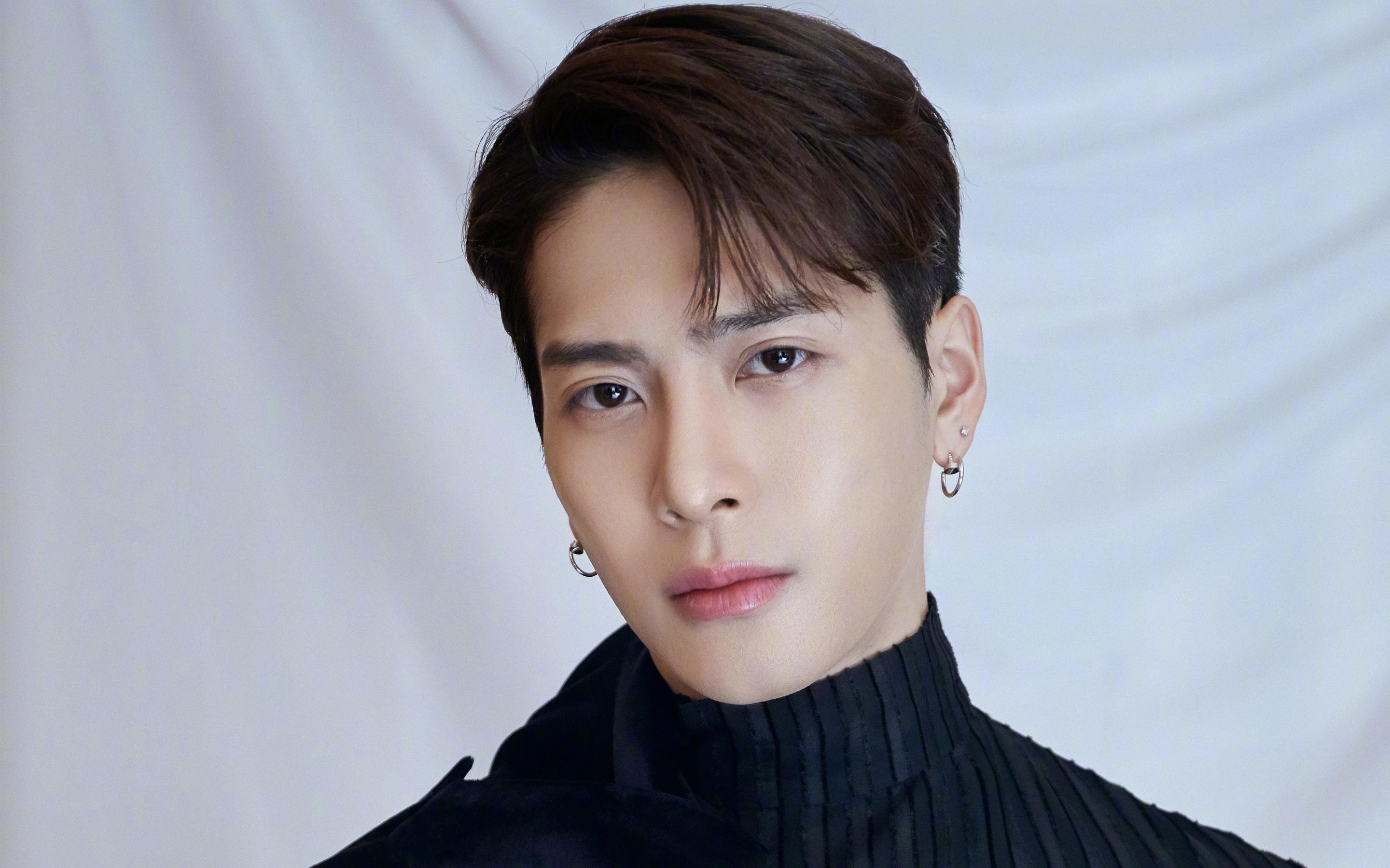 “高新体育中心:健力赛事展示力量与耐力的极致比拼”